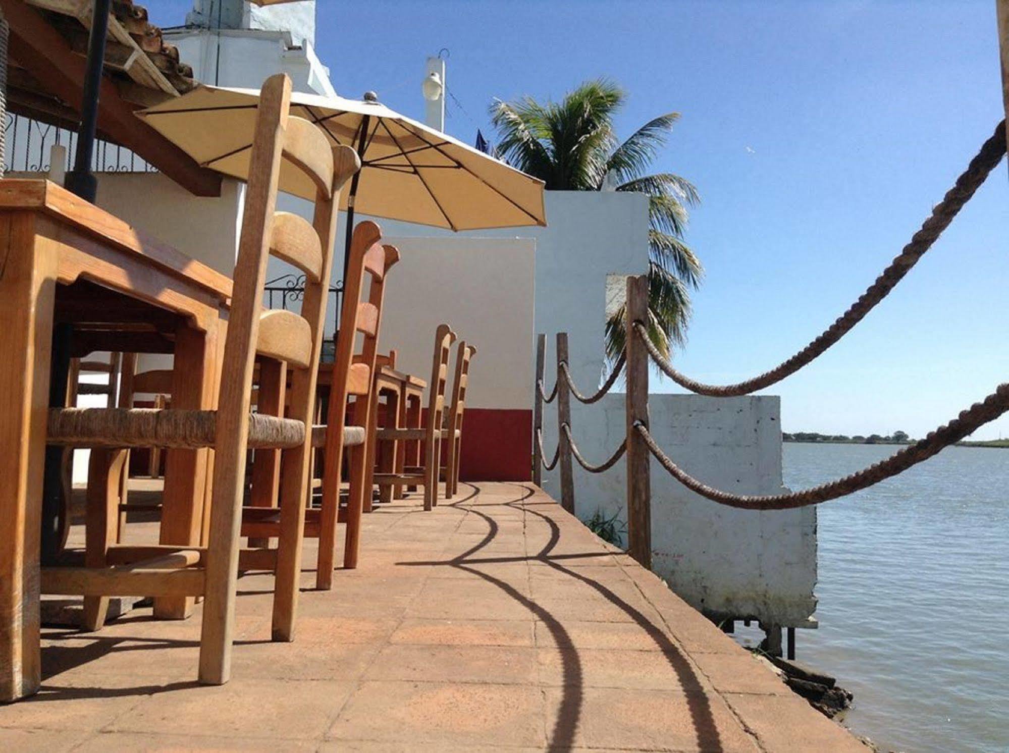 Casa Del Rio Hotel Tlacotalpan Exterior photo